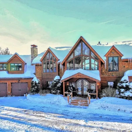 9 Bdrm Premiere Luxury Estate Sleep 26 Movie Theater, Pool,Spa,Game Rm,Steam Rms