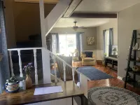 House minutes from wineries, Spire, Lake Erie, GOTL