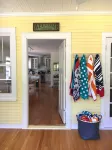 Best Location-Room for All. Steps to the Beach,Easy Stroll to Town Private Yard. - 3-Star