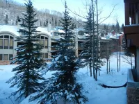 Great Condo.3 night Minimum