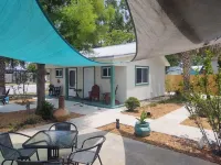 Charming Pet Friendly Cottage 1) in Downtown Port St Joe