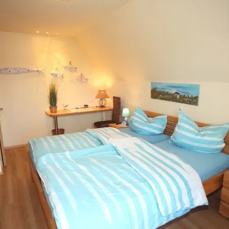 "FeWo Meeresblick am Sandstrand"-2 Bedrooms- Balcony-2nd Floor-50 Meters to the Beach