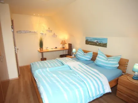 "FeWo Meeresblick am Sandstrand"-2 Bedrooms- Balcony-2nd Floor-50 Meters to the Beach