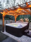 Woodstock/Saugerties Retreat- Pool/Hot Tub/FirePit