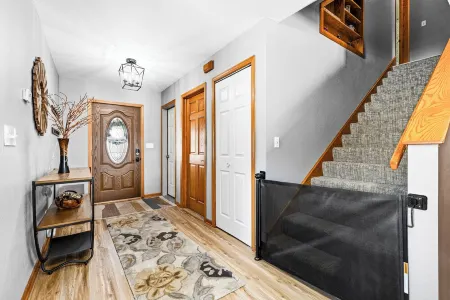 Spacious and Modern Townhome in Superior - Near Duluth - Dog Friendly Отели в г. Сьюпириор