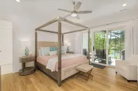 Brand New 6Br/6BA Luxury, 20Min to Clemson. Wooded Flat Lot/Firepit/Pool Table!