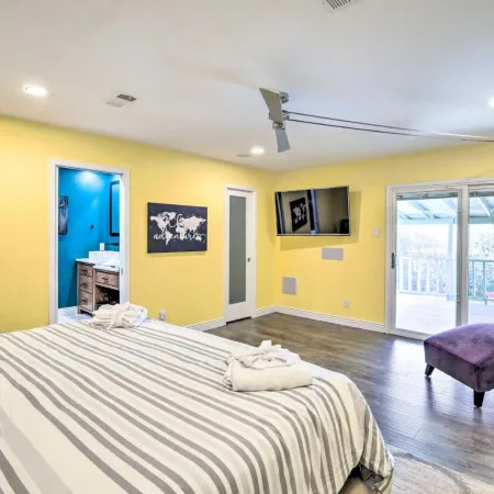 Justin Richardson Home w/ Outdoor Oasis & Movie Room
