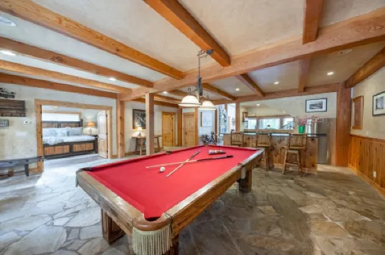 ASPEN CREEKSIDE LODGE- A Stunning Family and Corporate Retreat