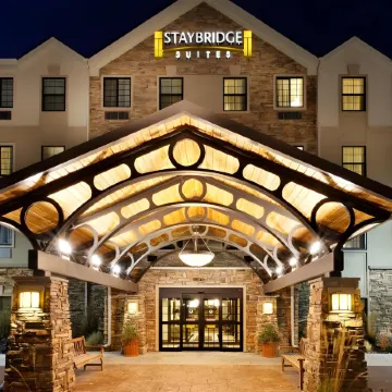 Staybridge Suites LAKE CHARLES by IHG Отели рядом с достопримечательностью «Север Бич»