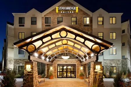 Staybridge Suites Lake Charles Отели в г. Лейк-Чарльз