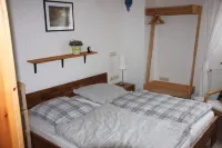 Large, comfortable apartment, close to nature, in the village Hotels in Bodenfelde