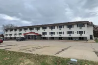 Super 8 by Wyndham Kirksville University Area Hotels in 