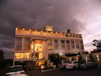 Hotel Raama