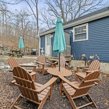 4 BR Home l Walk to Beaches & Downtown l Reserved Parking & Beach Gear included