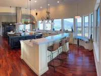 Spacious Mountain Home: Pickleball, King Beds, Lg Kitchen, Arcade,Hiking, Remote Hotels in Bledsoe County