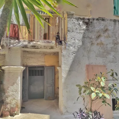 Garitta Twelve whole house with sea view terrace in the historic center