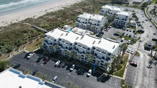 Enchanting 2-Bedroom Ground Floor Beach Condo at Cape Canaveral WiFi & AC