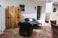 Renovated Home by Central Park-King Bed! Family Friendly. 2 Blocks to Beach!