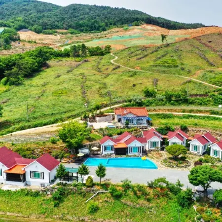 Hapcheon Hwangmaesan Pension