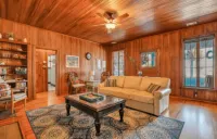 Seaside Serenity: 3BR/2BA Coastal Retreat