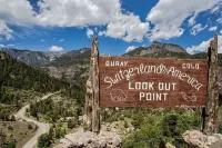 Enjoy this Private & Centrally Located 2 bed/2 bath Loft