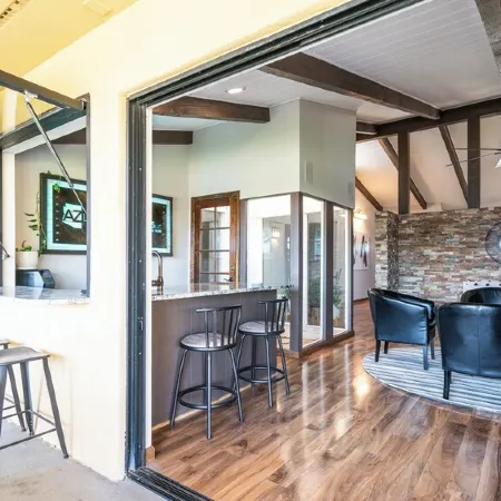 Luxury Retreat!! Heated Pool, Hot tub, grill and close to Everything!