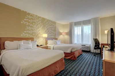 Fairfield Inn & Suites Edison-South Plainfield Hotels near American Eagle Store