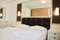 Golden Rainbow Beach Hotel - Scenic