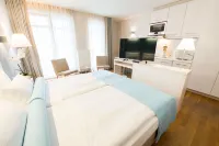 Nymphe Strandhotel & Apartments Hotels near Ausstellung Granitzhaus