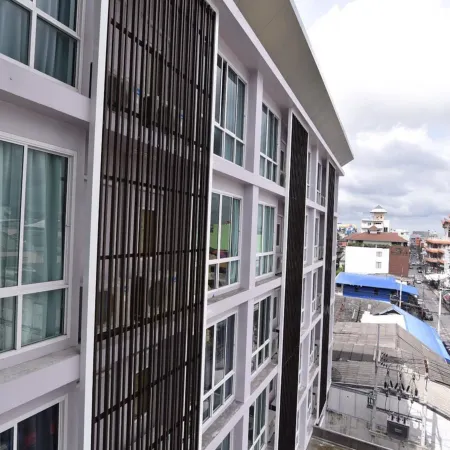 Mayflower Grande Hotel