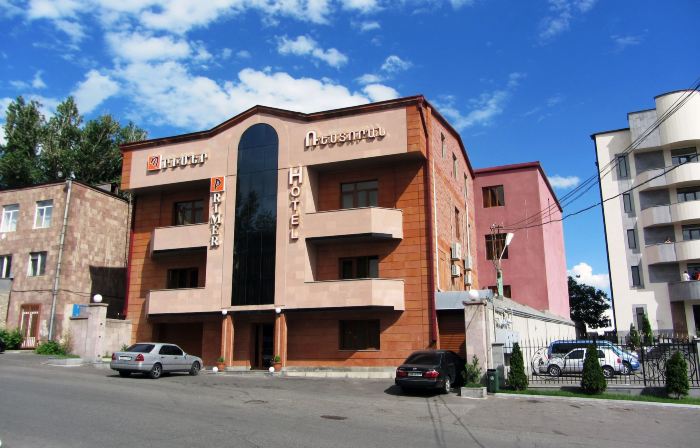 Primer Hotel