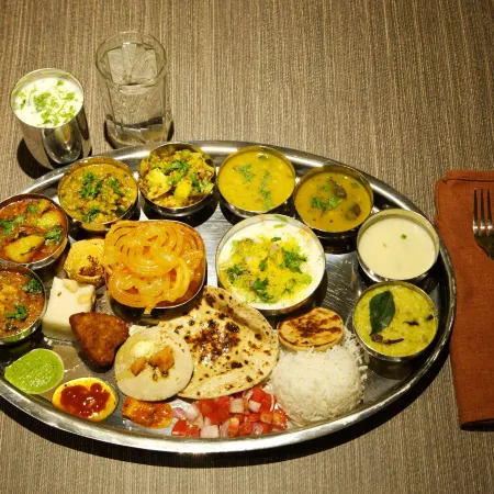 Hotel Grand Kadamba