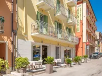 Hotel Centrale Hotels in Garda Town