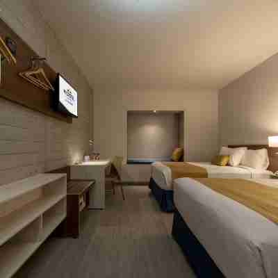 Microtel Inn & Suites by Wyndham Irapuato Rooms