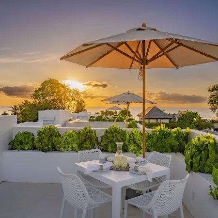 Palm Grove Villas & Hotel