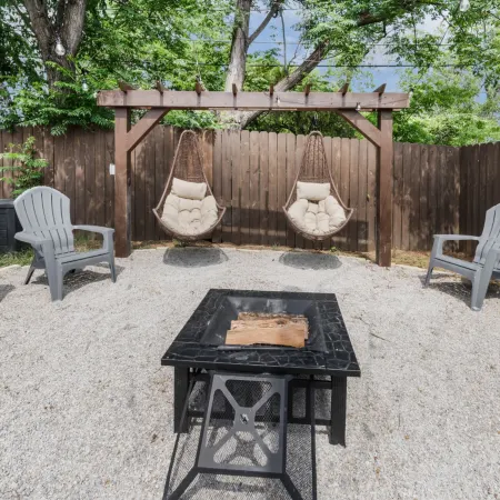 Stockyards- 4Min Pet Friendly 3Br Luxe Gem