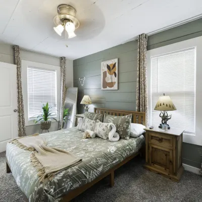 Luxury Family Friendly Home 6 Queen Beds Hotel di Tarrant County