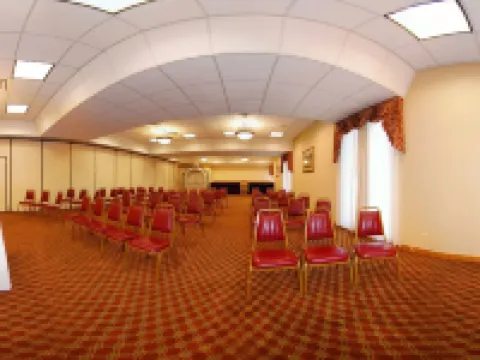 Quality Inn & Conference Center Hotels in Venango County