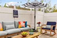 Sleeps 18! Pool, Hottub, Game Room, Blocks to Beach Vilano Villa by Avantstay Hotels in Vilano Beach