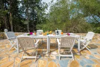 Dive into Summer - Kirki's Cozy Pool Gem on Paxoi فنادق في Paxoi