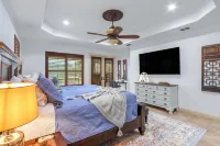 Piece of Haven A Hill Country Retreat for 7!