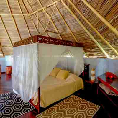 Punta Caracol Acqua Lodge Rooms