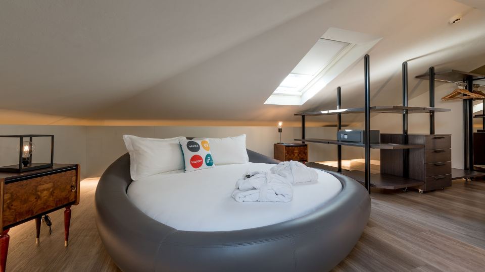 Up Hotel