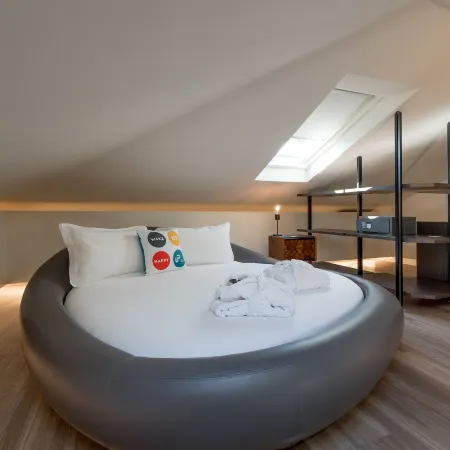 Up Hotel