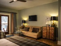 Hotel Broad Ripple Hotels near Glendale Shopping Mall