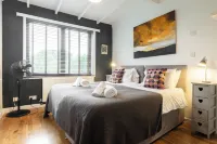 Parsons Pleck-6BD with Swimming Pool Hotels in Pershore