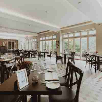 Burg Reichenstein Dining/Meeting Rooms