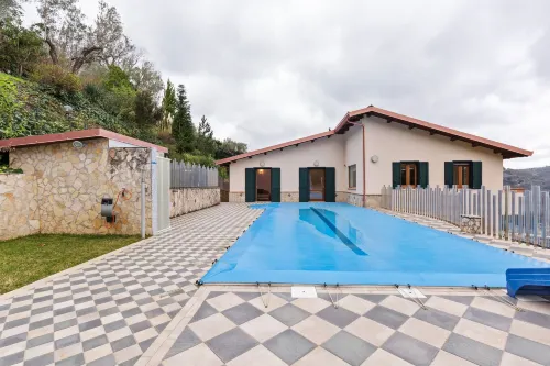 Villa in San Mango with Pool and Hot Tub - Виллы