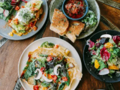 アイエン コーヒー＆ホステル 北谷町のホテル