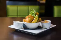 Holiday Inn & Suites EDMONTON ARPT - CONFERENCE CTR by IHG - Breakfast